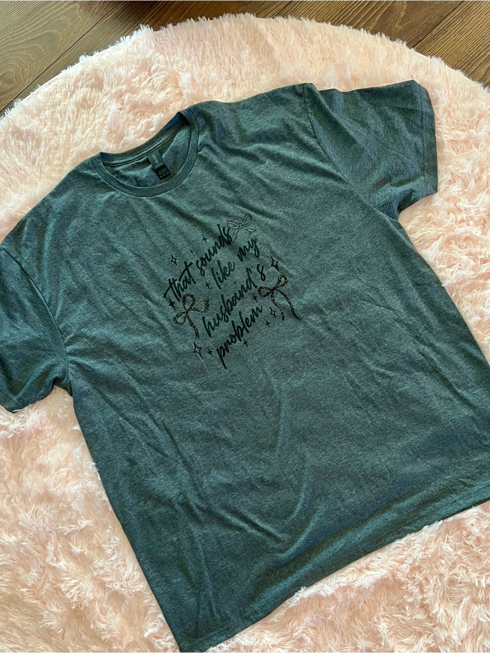 Heather Gray Softstyle Crewneck With Script Design - NEW S0008